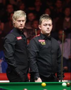 兹目前效力 兹目前效力